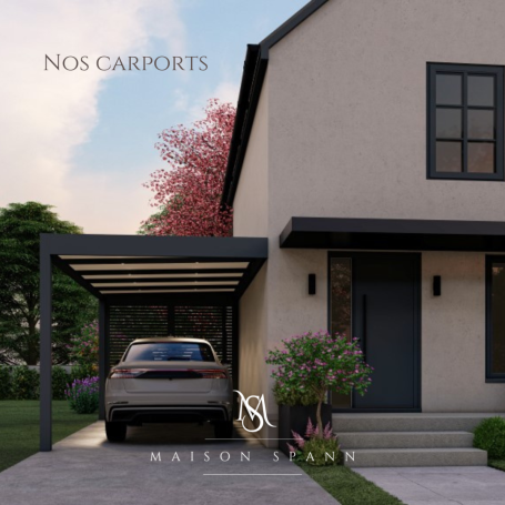 Carport moderne attenant à une maison, avec une voiture garée dessous. Cuves florales en arrière-plan.